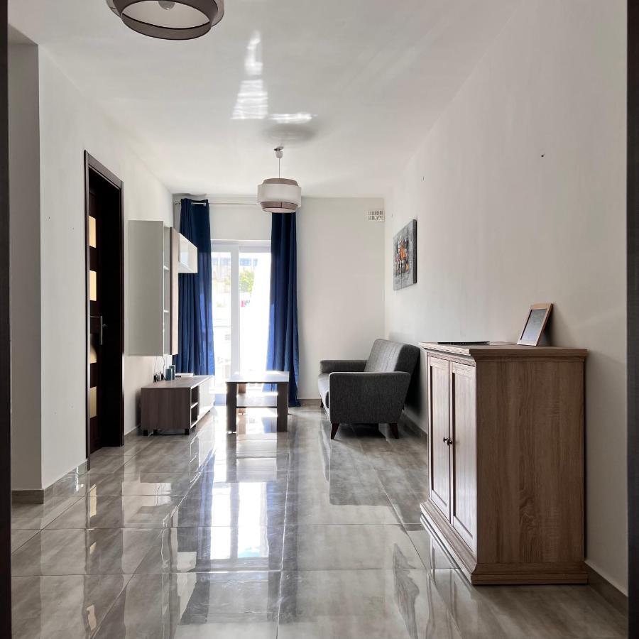 F3 Room 2, Private Room Two Single Beds Shared Bathroom Msida Kültér fotó